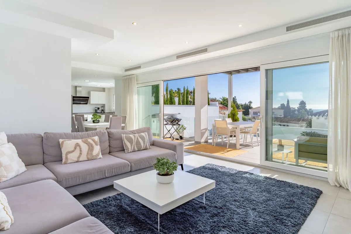 3cabc01b-98c7-49f4-9c2e-0f2c6faf36b2