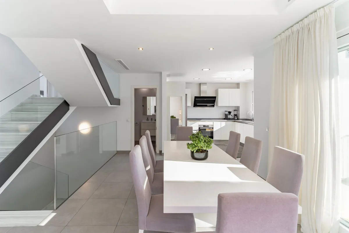 a27b2608-59b8-4173-8b0c-ec9818ab14aa