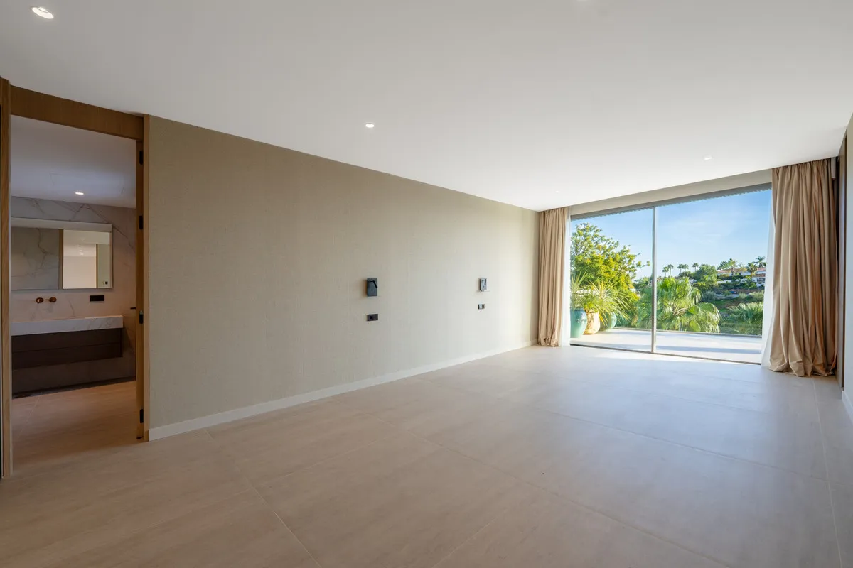 9461503e-4a92-4472-aba1-c493d6beeaf0