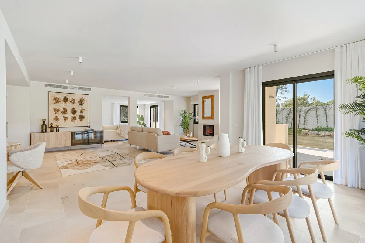 a311e547-679e-41a9-b576-a25e9a54623a