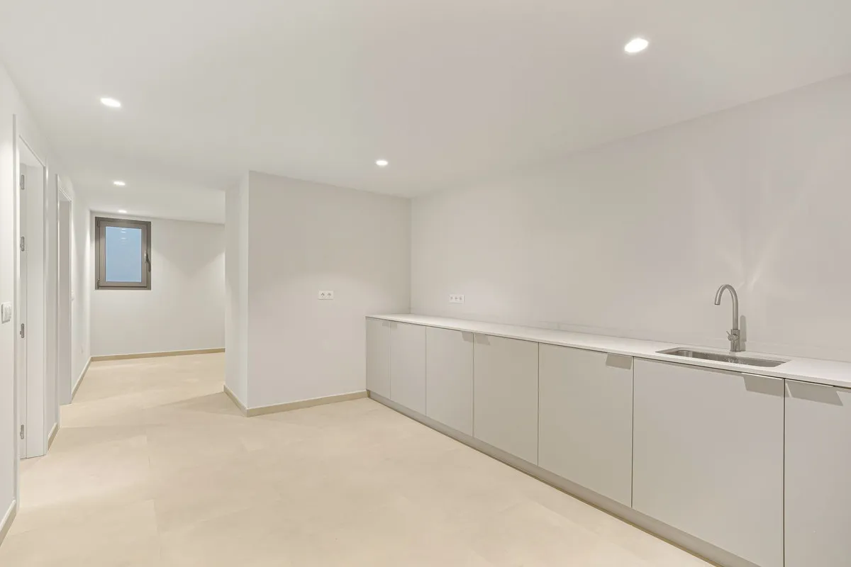 f8b538ac-a28f-4946-9cdc-cdd60412d71c