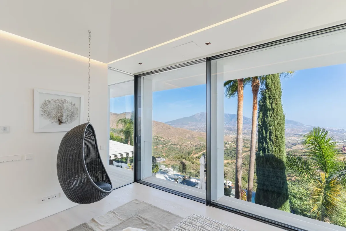 2daeb7f3-ff2d-4250-acc3-29fbc41fdfdc