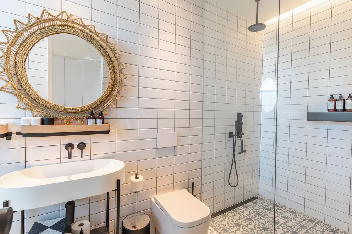 3c9de9c5-3666-440d-91d9-f3b9394343e0