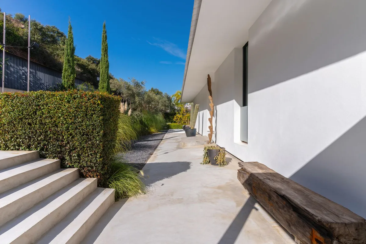 7b00ff9d-4de2-44fe-bf51-8c08166a357f