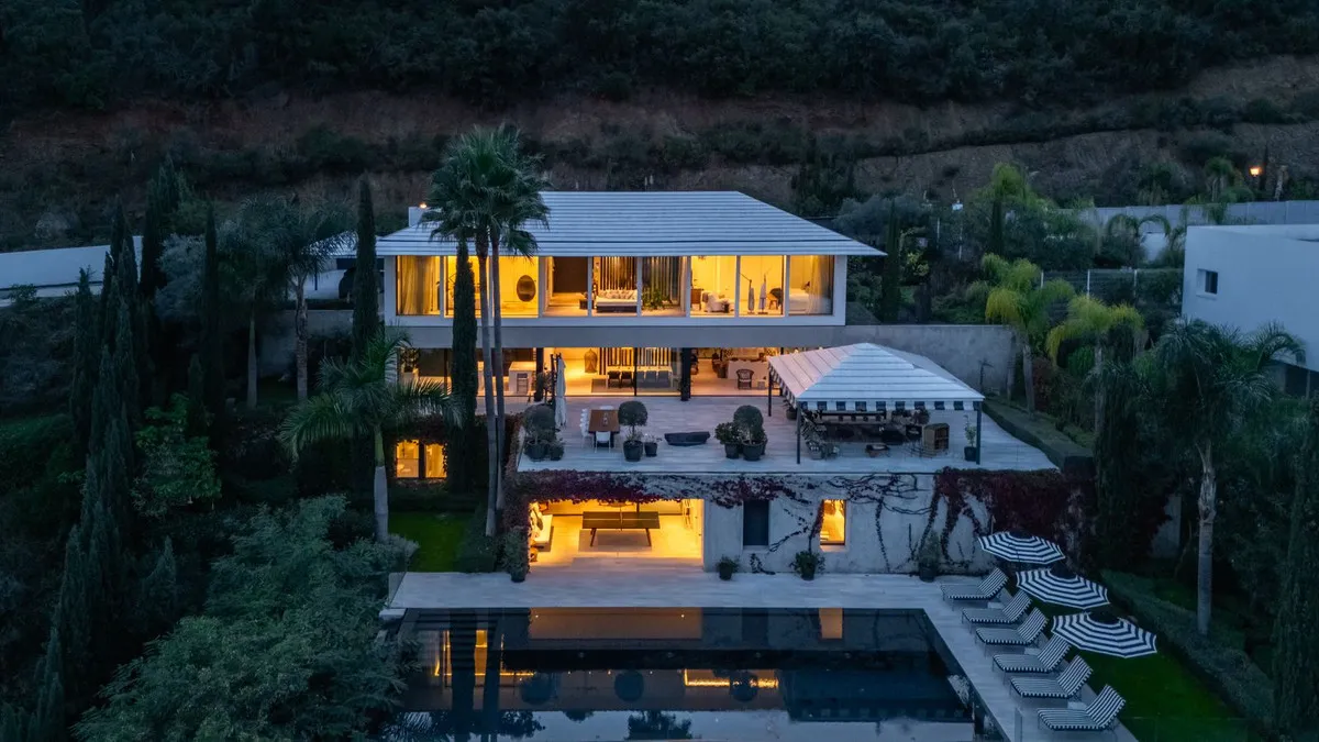 ce3b1d5c-bb35-49be-a06d-e13d3146433d