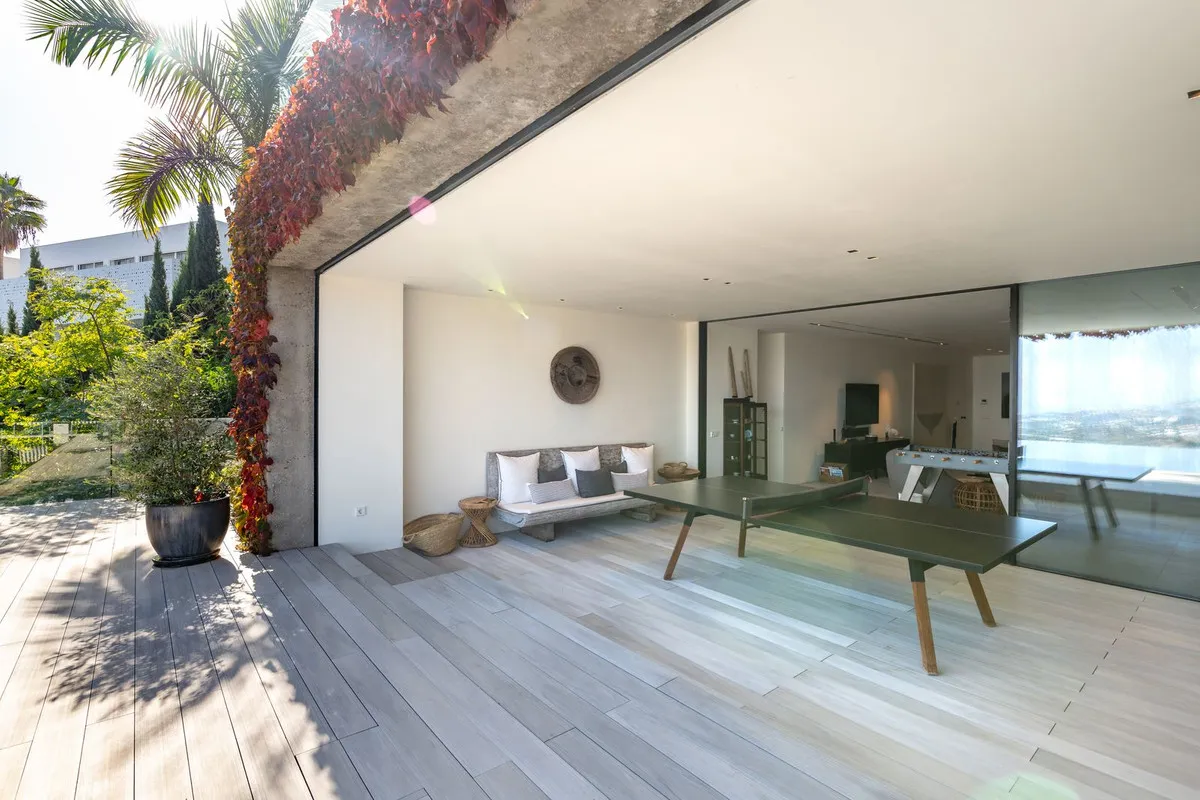 da6d1948-0c5a-445d-b944-ade2fbc6f0a0