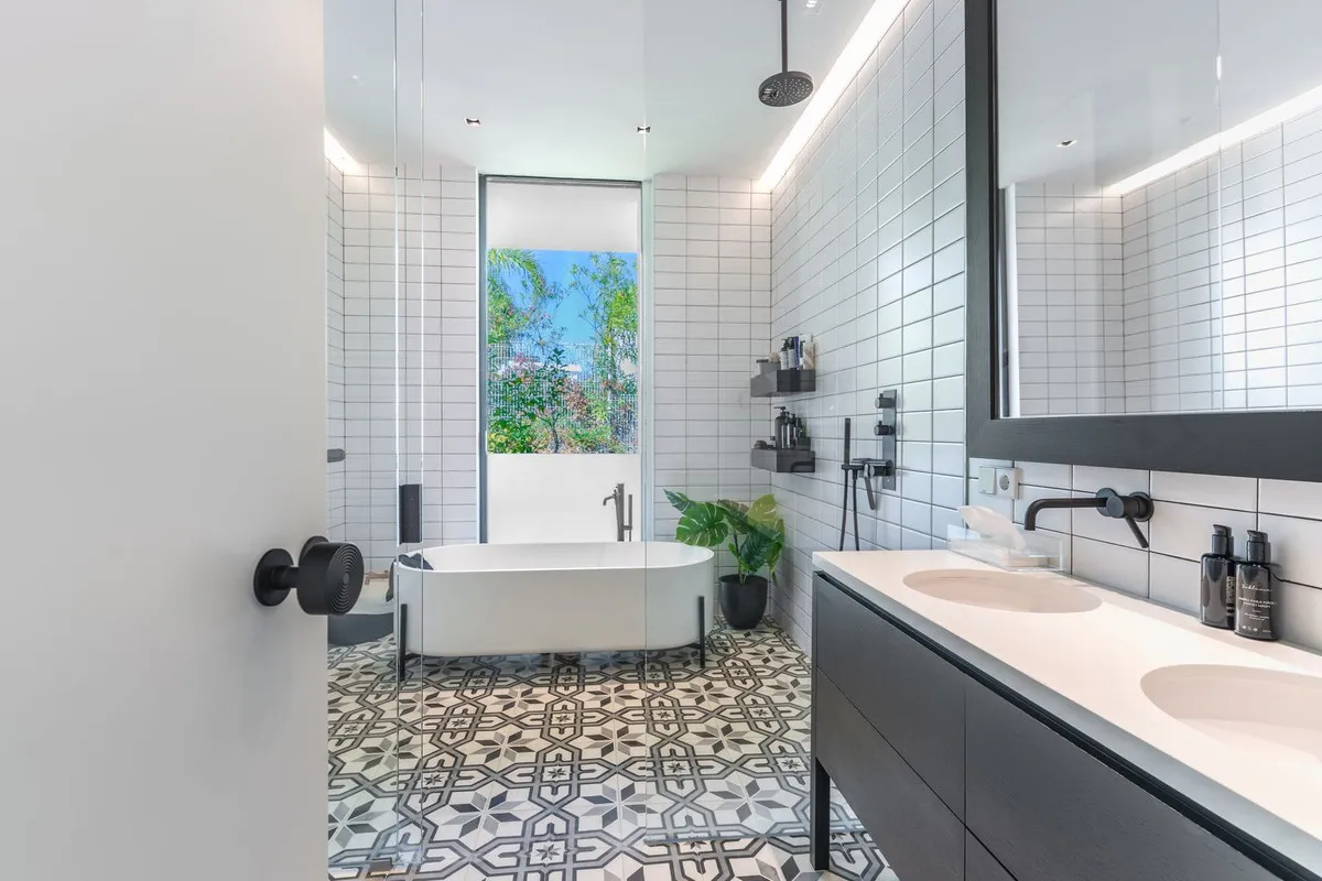 e75b0b5b-6ceb-4e67-8108-3c24bde9ba61