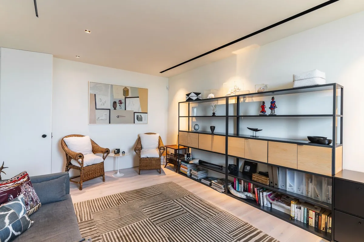 f7b62eb1-60f9-4e04-83e5-2df3501f0536