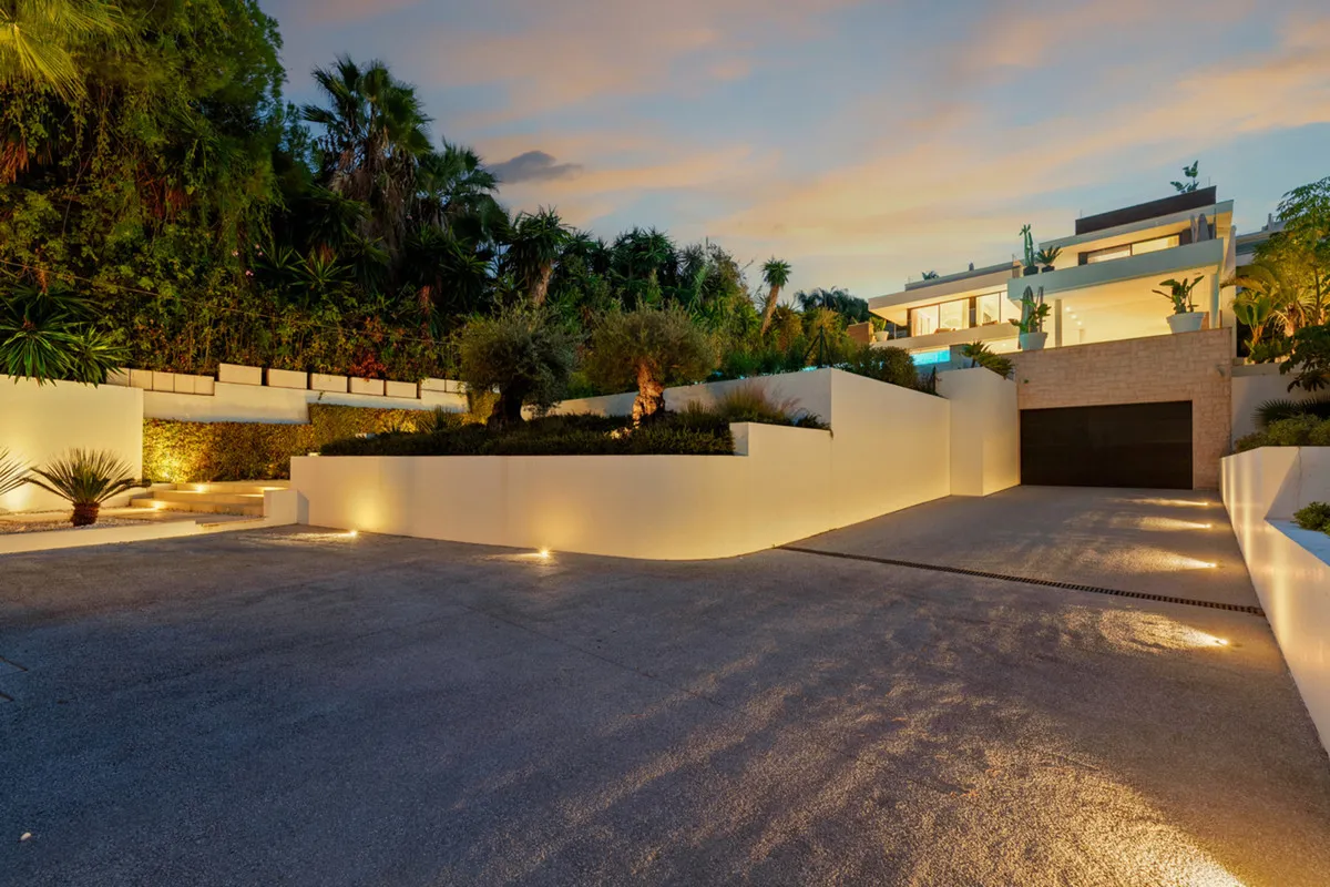 0f3d8513-a474-43ec-9a82-b8d884fbe978