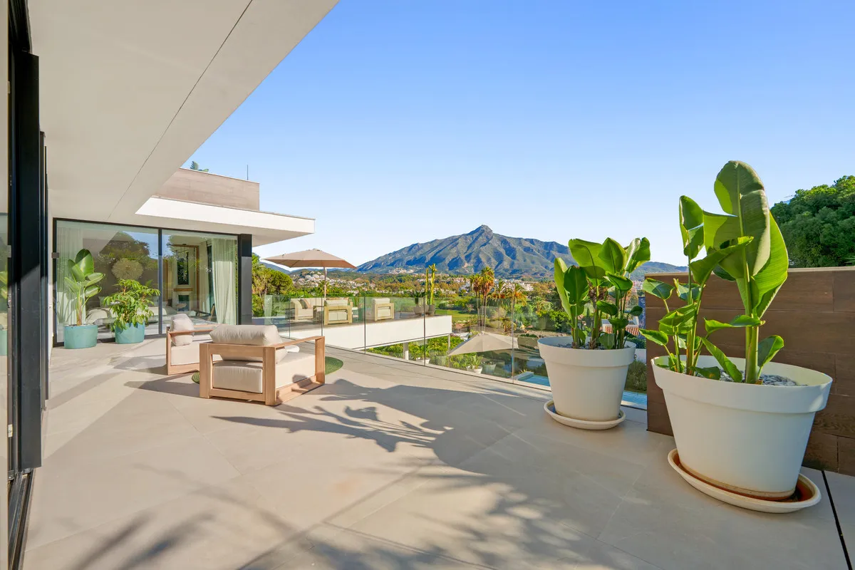 60ea211b-d8f0-4bd3-8281-6093d1e29f95