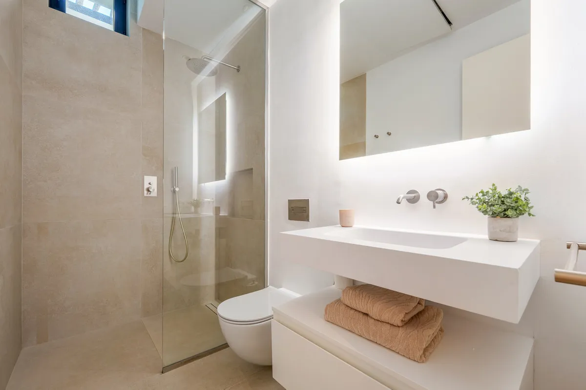 d5c388fc-d897-4c96-ad8e-6220f46aed6a