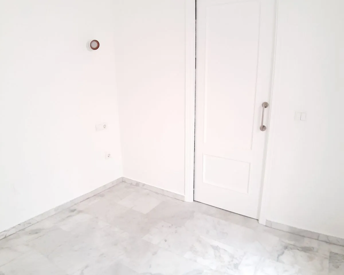 86d406f5-bf38-4ace-9a73-946e004b5e92