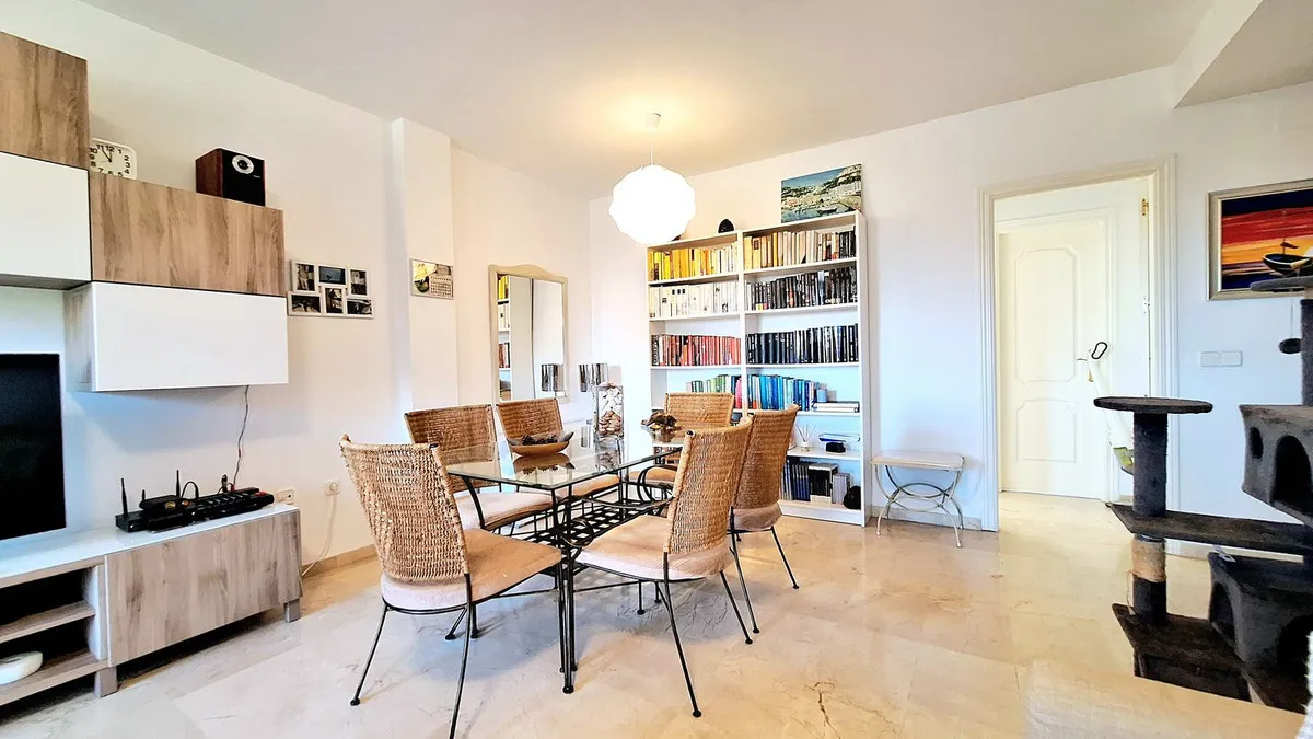 dfbb0698-3a8c-43eb-8e90-6435189b49de