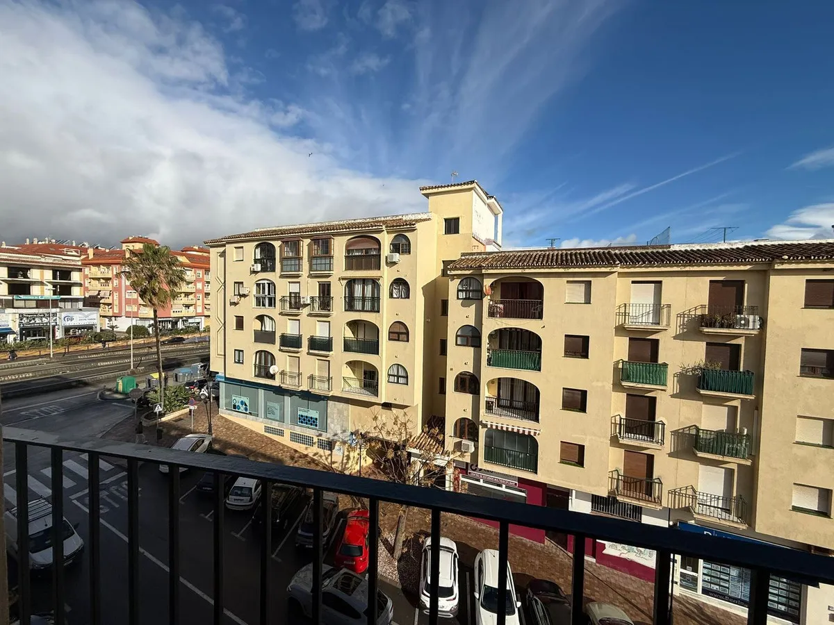 c6bf856c-0e33-4dba-a192-a248dd19fd9a