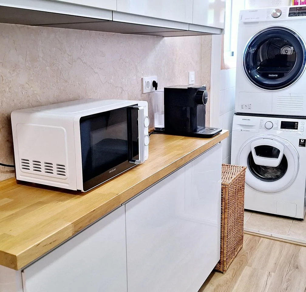 6a30bd7d-8e74-43c3-917f-677f3365400d