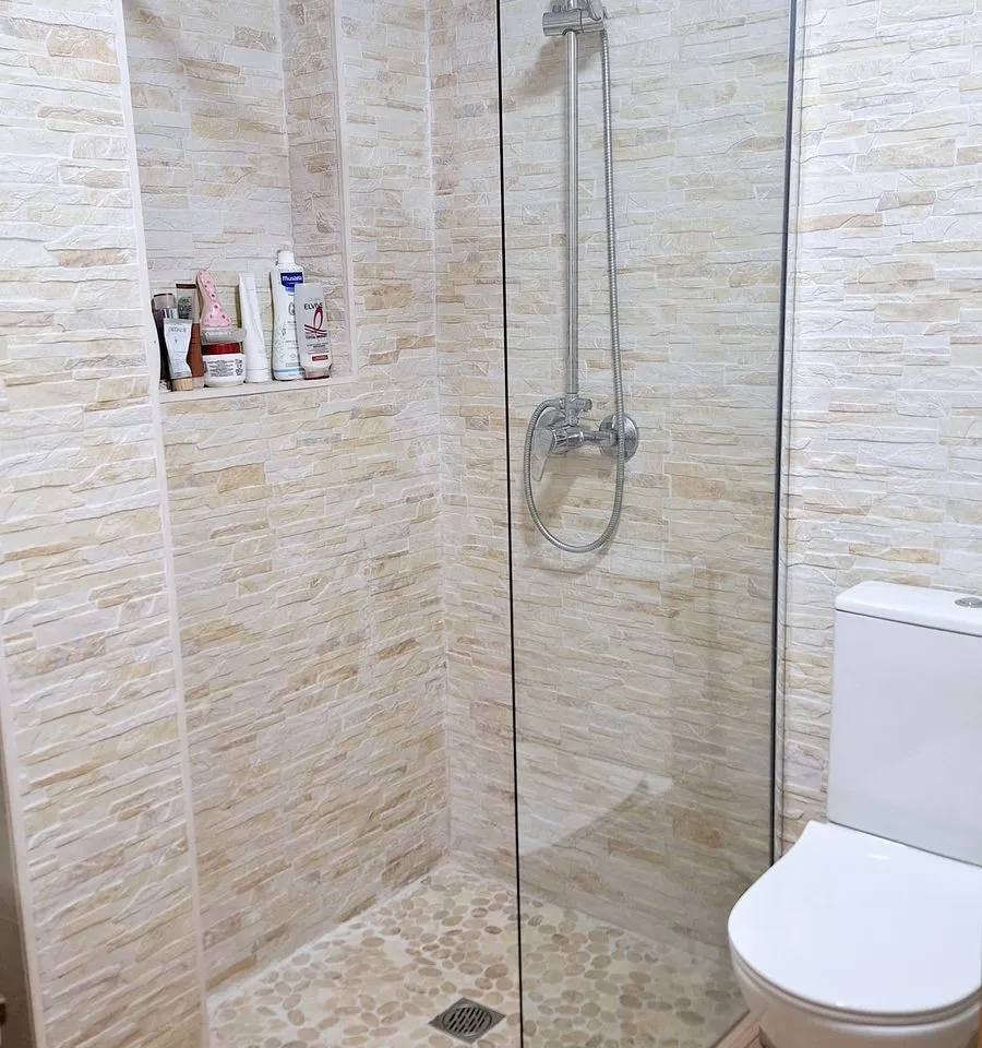 82818508-1169-4afc-b0f1-70b757034439