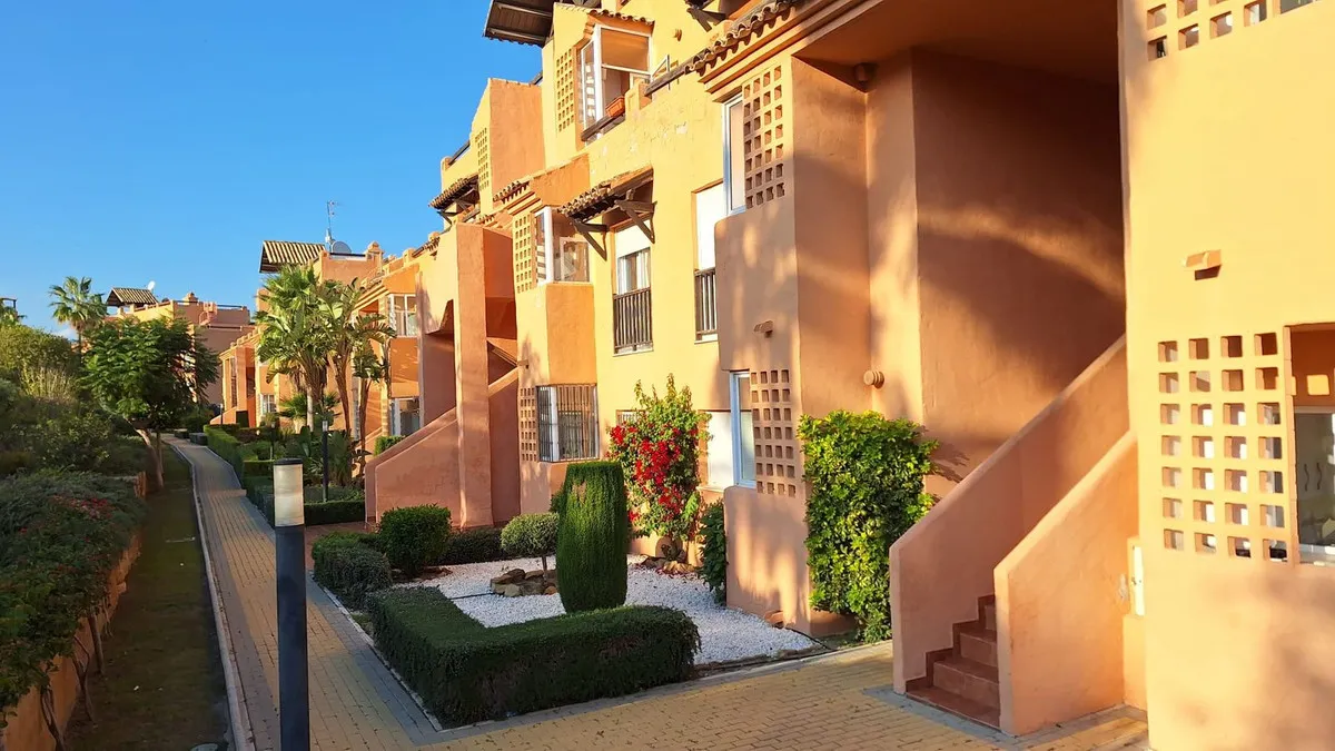 909356b4-6625-4663-b789-63f103fdafcc