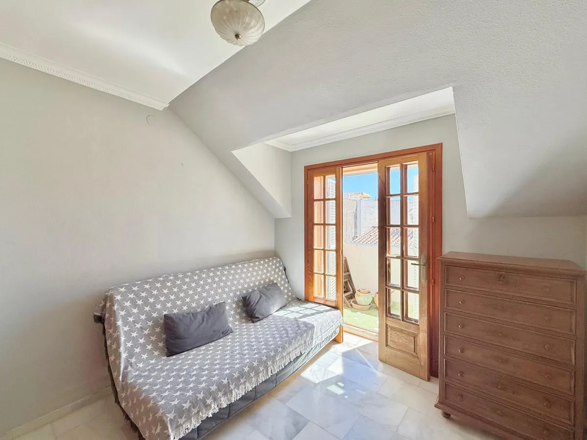 0873a93f-5057-425a-b451-c3651408a025