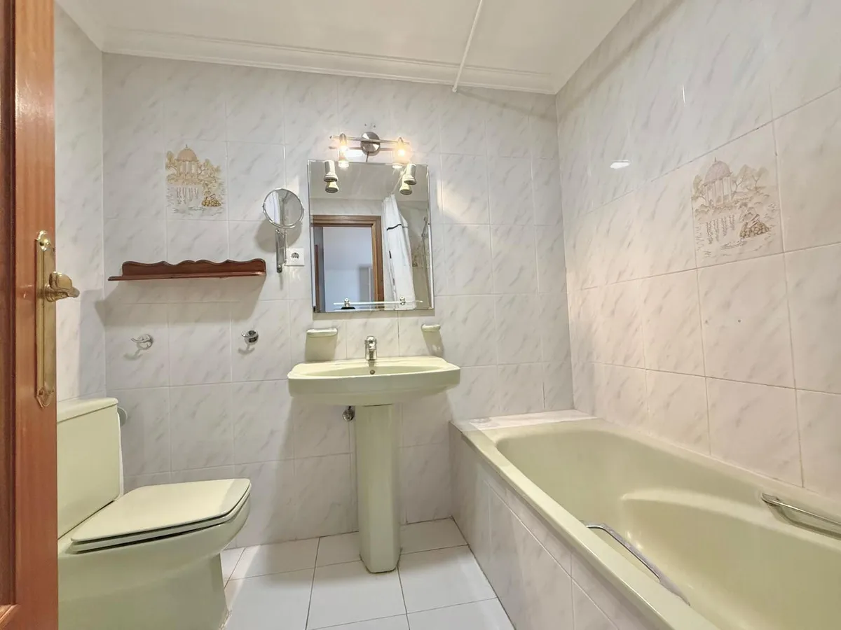 8d4790f5-c4a1-4832-b765-79b7321e2100