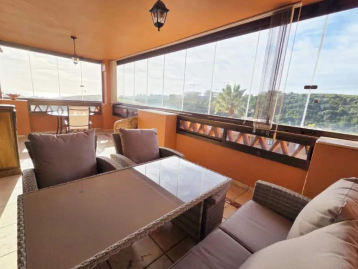 c714f000-8fca-4fd4-87f3-05f272dc4461