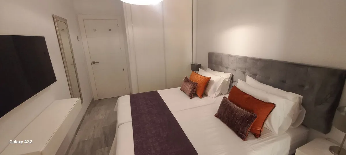 16d8ab62-eec8-456d-9cab-564385671940