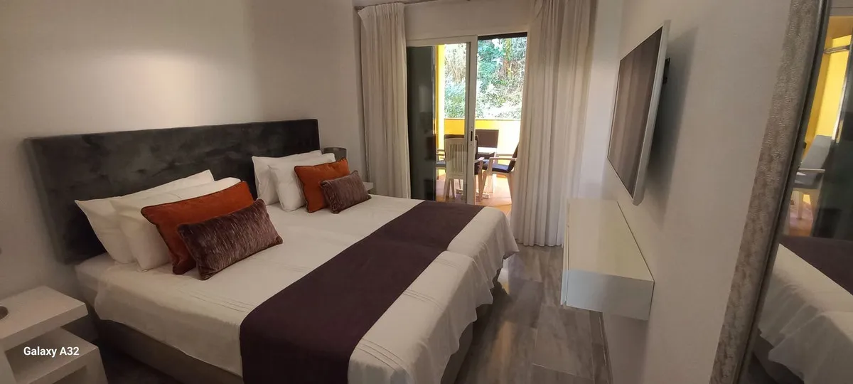 5de5f5a8-17c0-48b4-a5ac-d9c1e91b786b