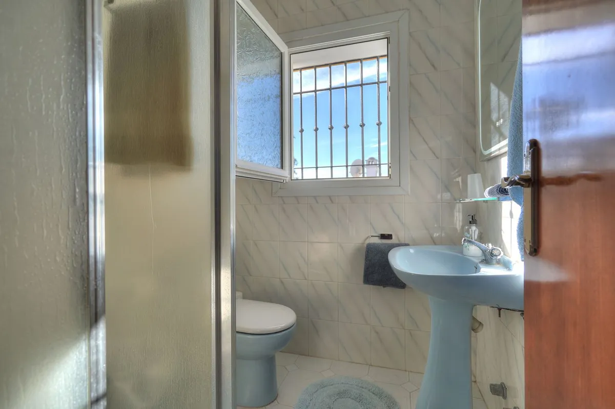 0402ddda-1113-42ba-bcca-a8f0cef31b4a