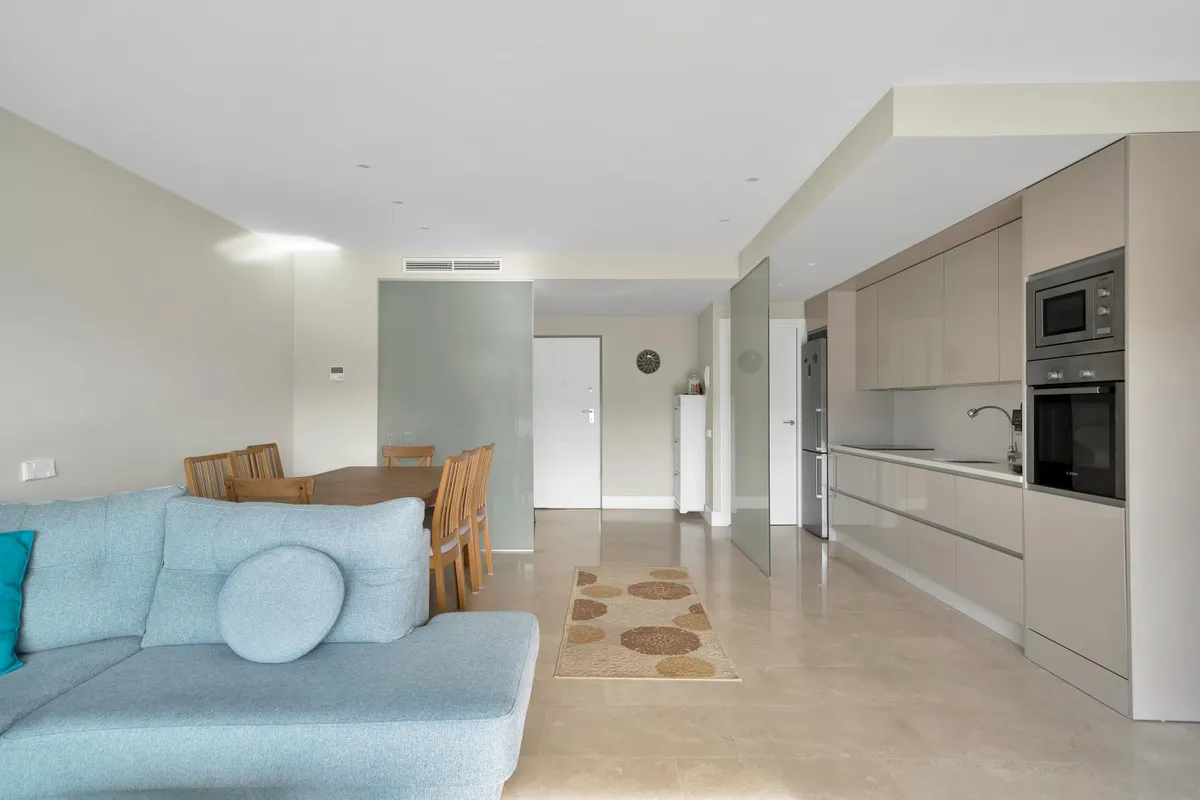 4d93d43f-f701-467a-8011-9de2a6a3cb6e