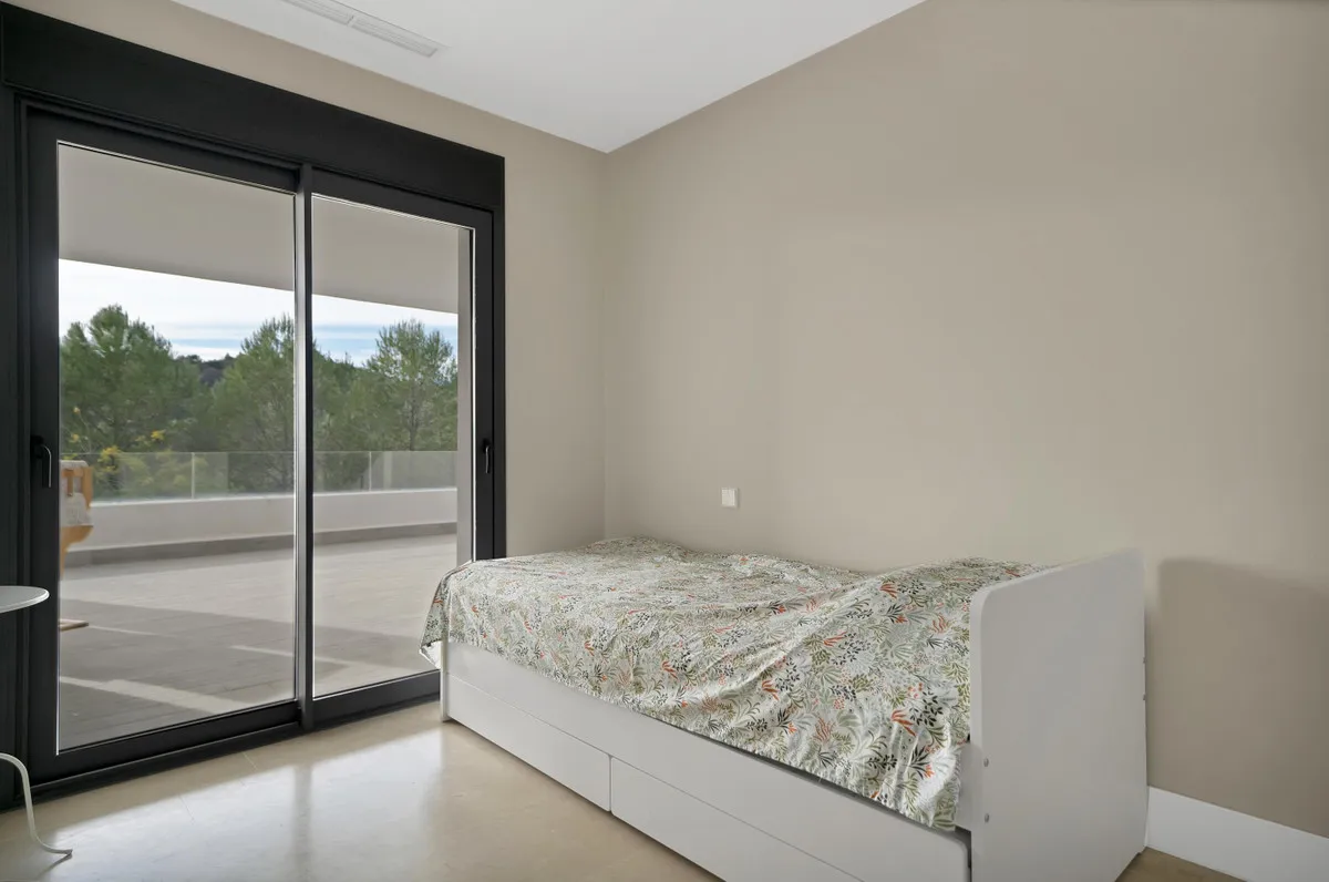 602ac492-6561-41ae-a70b-75c960eac493