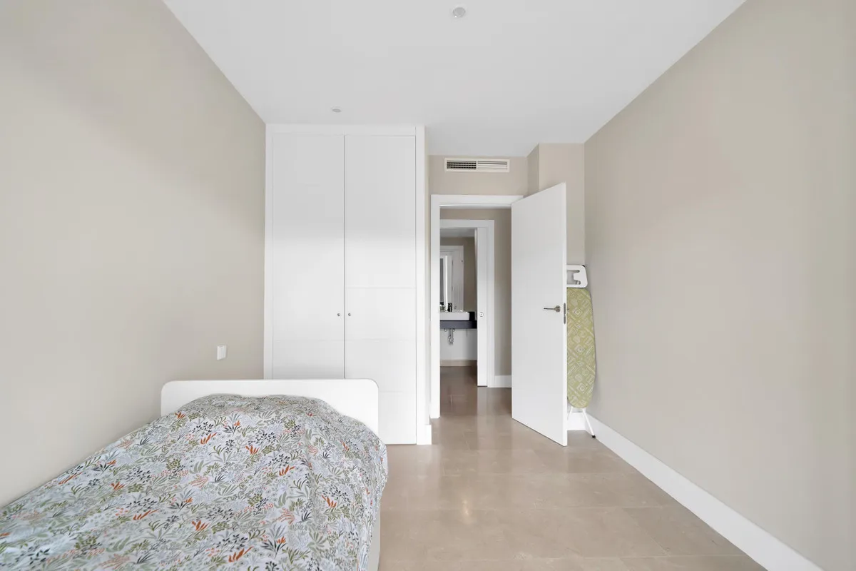 b5a9f218-9de1-4ffd-8044-82035f28bd22