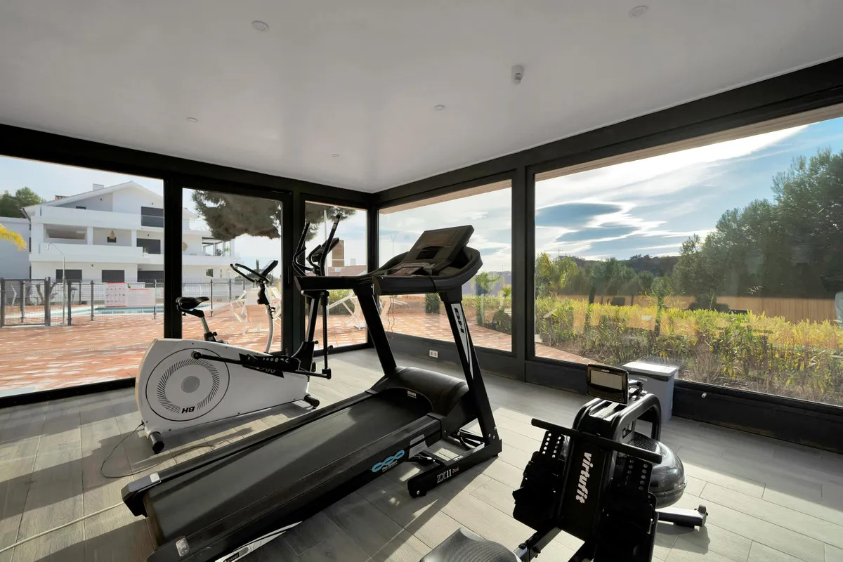 c3354bee-9a0e-4606-9875-2f8f0e0c5113