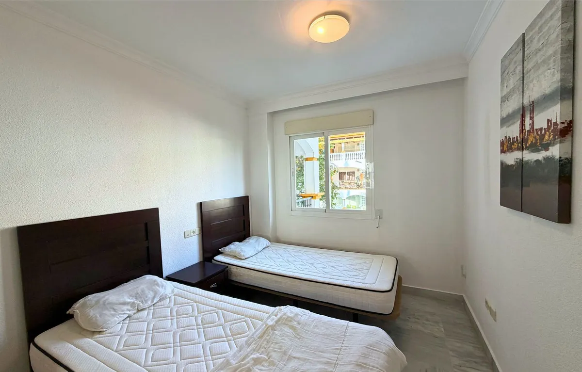 93ee8d57-db83-46ad-8058-4861f132c77b