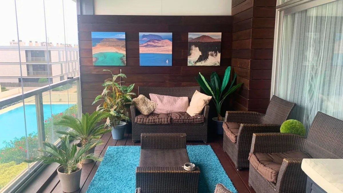 35c8f53a-2b7b-422b-9a1d-fc325a4af175