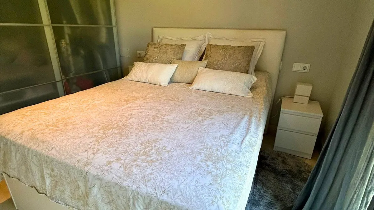 57c69d8e-677e-457d-9056-d46bb1a78190