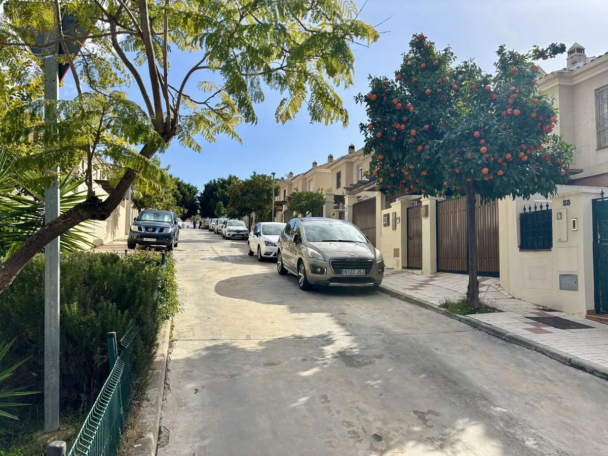 4d68b329-d455-49c3-9060-c768fe28b378