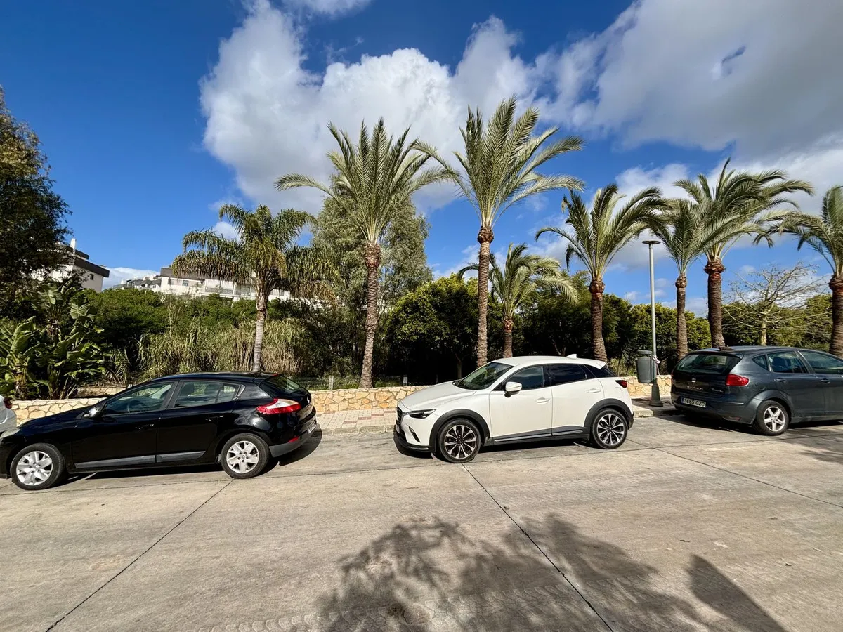 4e0b74c8-c8af-4608-944c-04c9f32cdc74