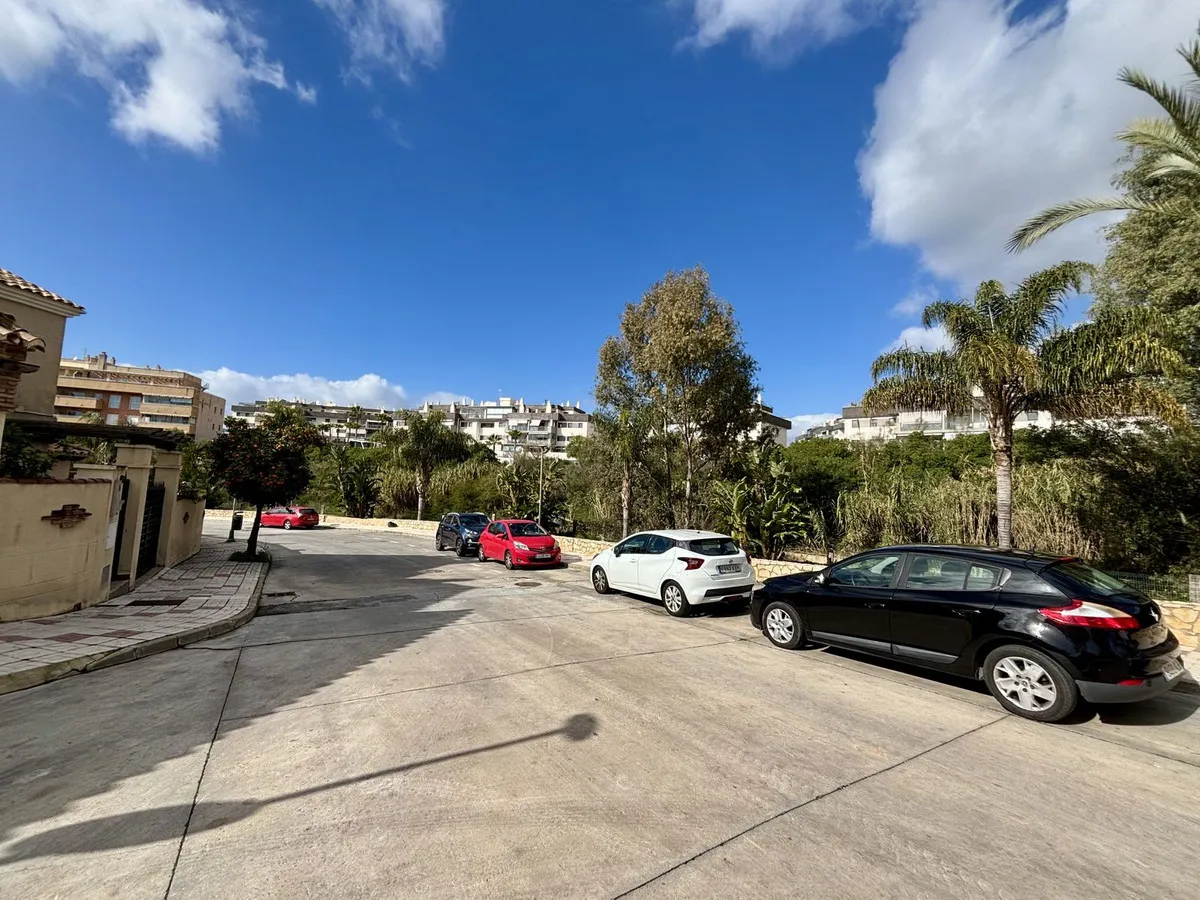 5ed1745f-aade-433f-86eb-ef1f953e93fa