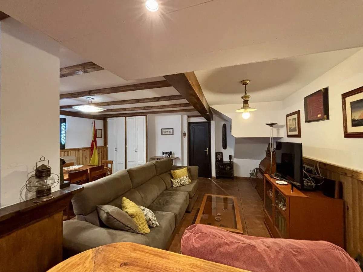 b3ce1d0f-034b-48f8-ab37-0d4cdea54ec1