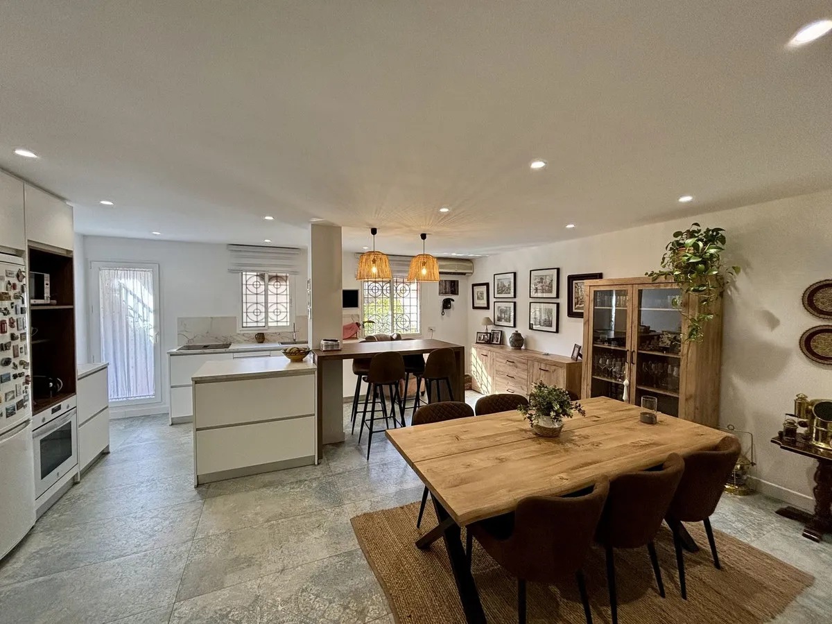 ca6c577e-1a2c-454b-a71a-b5918633606f