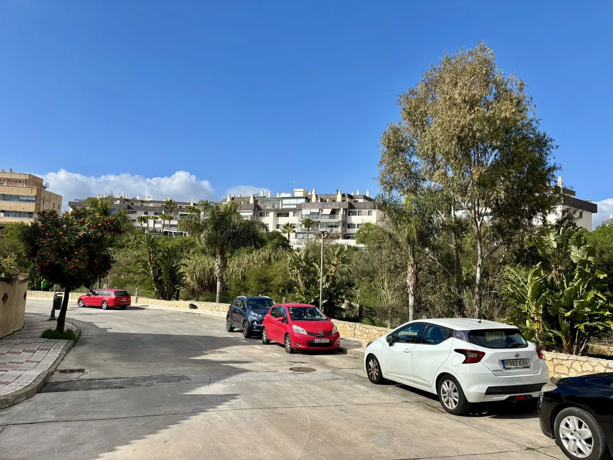 e8bb19a4-8225-4582-8fbd-b086593d7b42