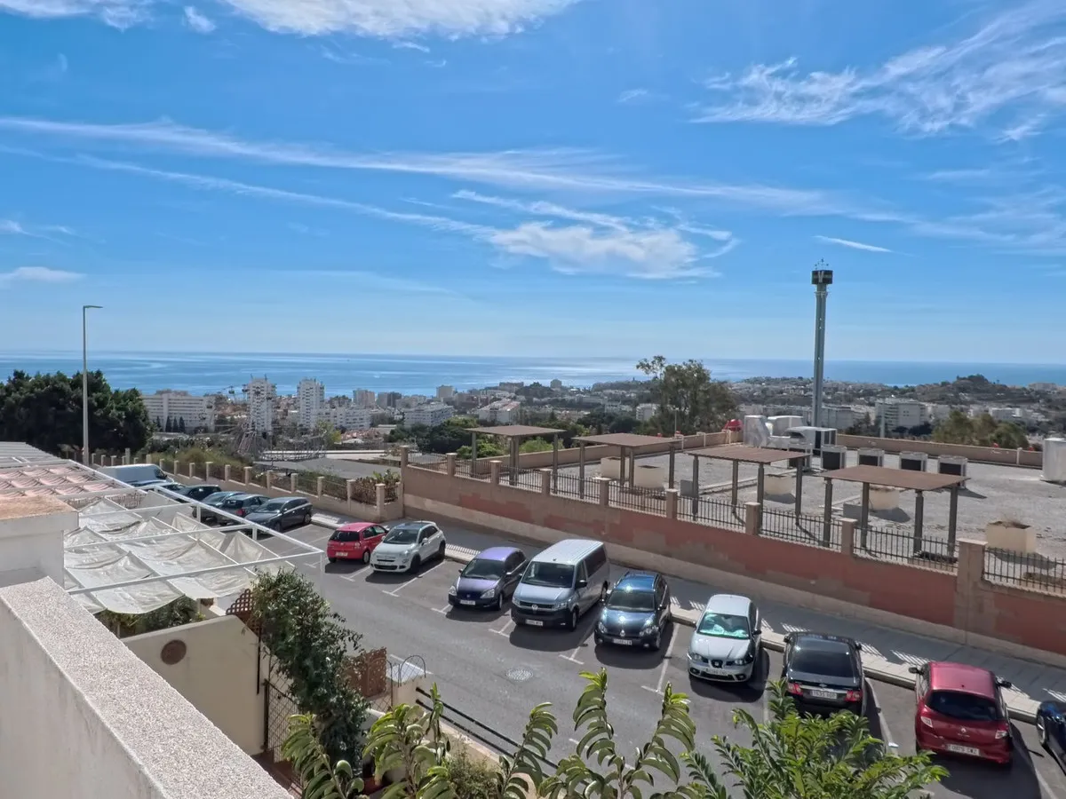 2f5306a5-8851-4a16-81ce-610ca75a9dc2