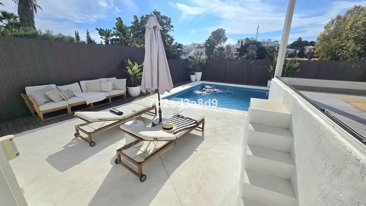 e7ffbaa2-101e-4890-b8da-6239eef3818f