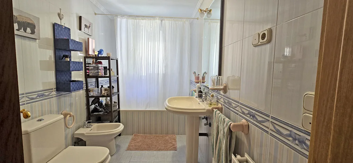 2672795b-7a01-4308-9e12-7022e2819b8b