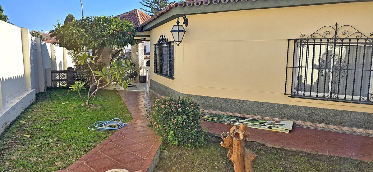 c3ecdbf2-3262-4b28-92ff-0657052ff3ab