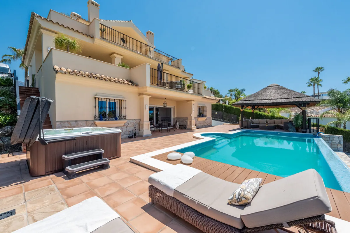 a65407ae-16b1-4811-aec8-0772ca908644