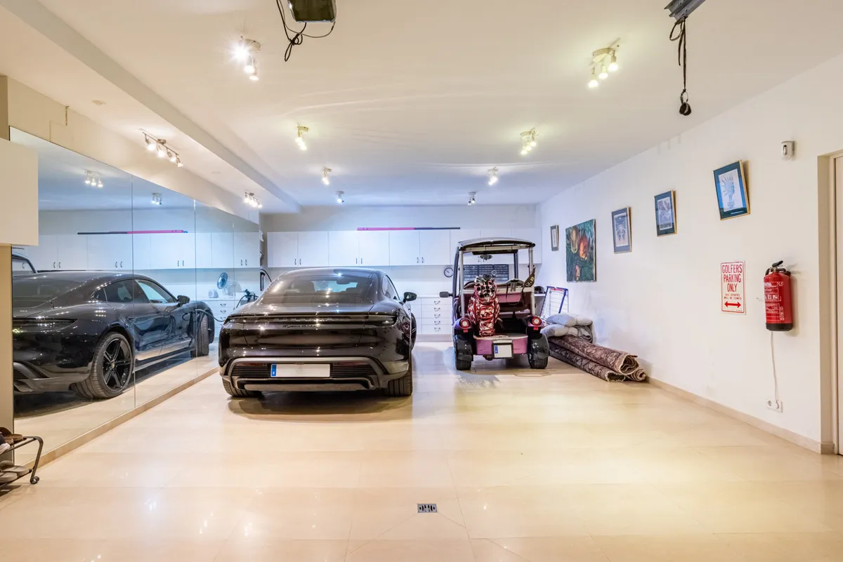 a720a83b-6b73-4f2c-95a1-6983dffc7493