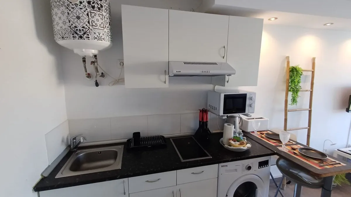 9db7a5de-df95-47f4-9094-56da46802b36