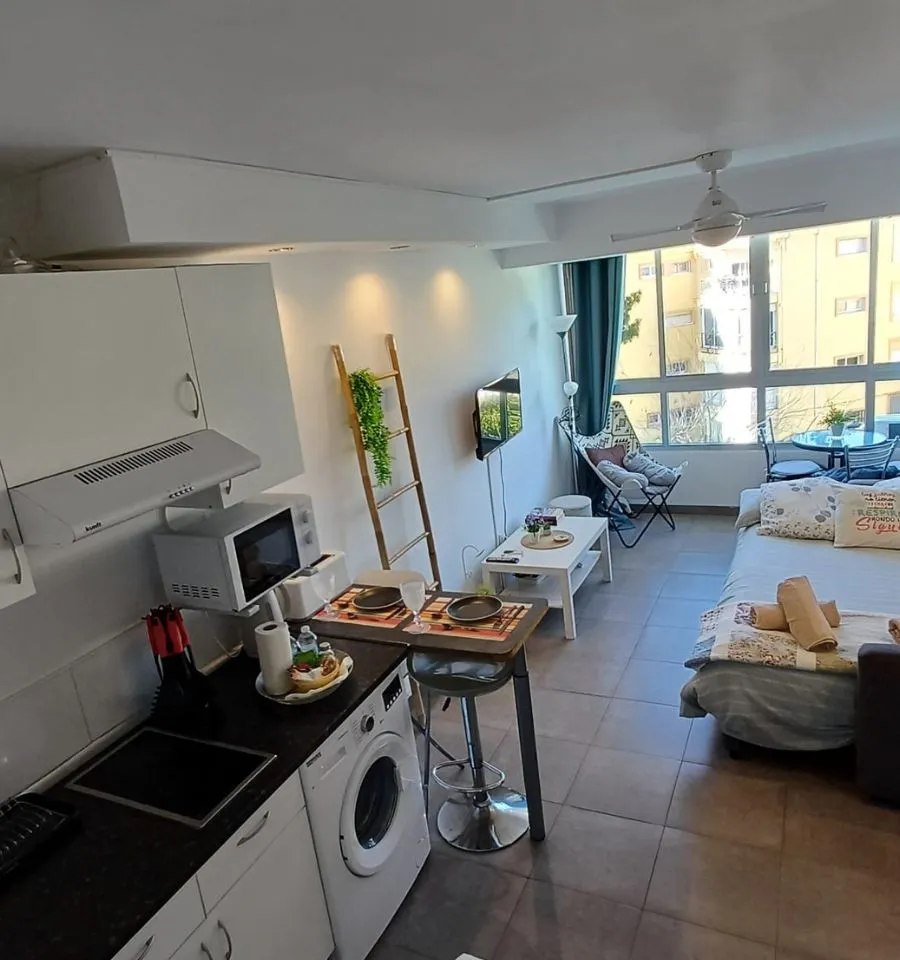 a787205e-bb6b-4085-bde2-764060bbd881