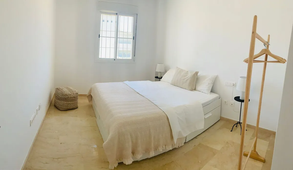 9c86b9a0-6df8-4ee1-943b-b88f9a5624ab