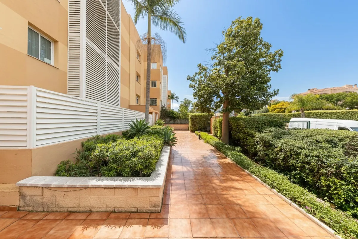 4af60320-7da4-4ed2-baa7-4369b5ca913f